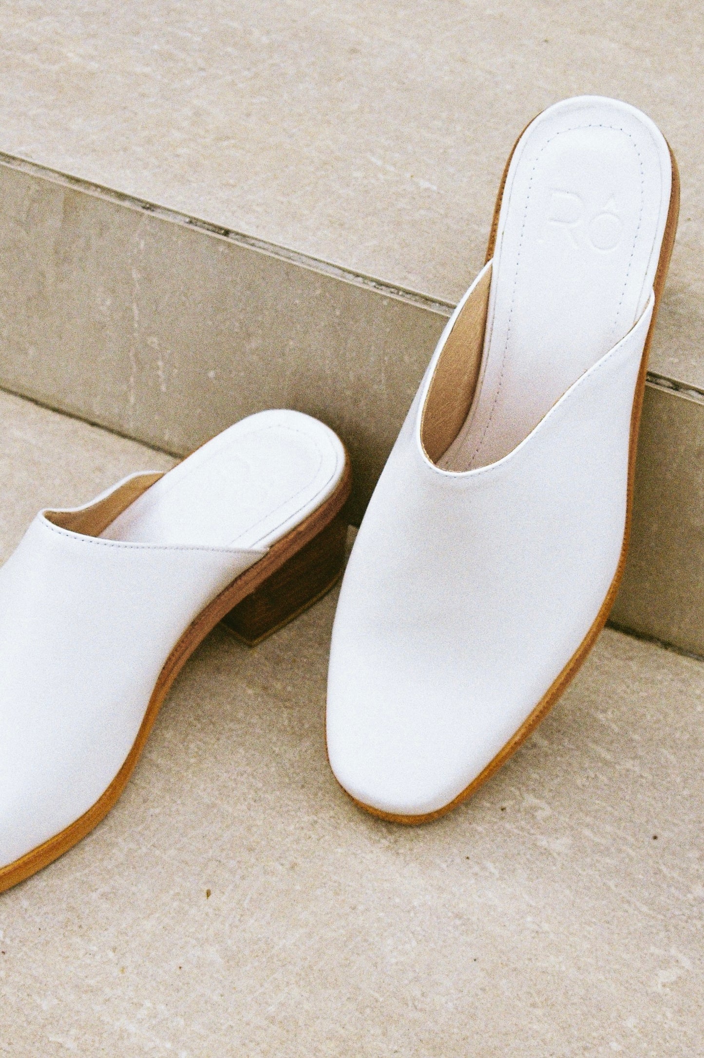 Áraw x Rô Heeled Mules Chalk