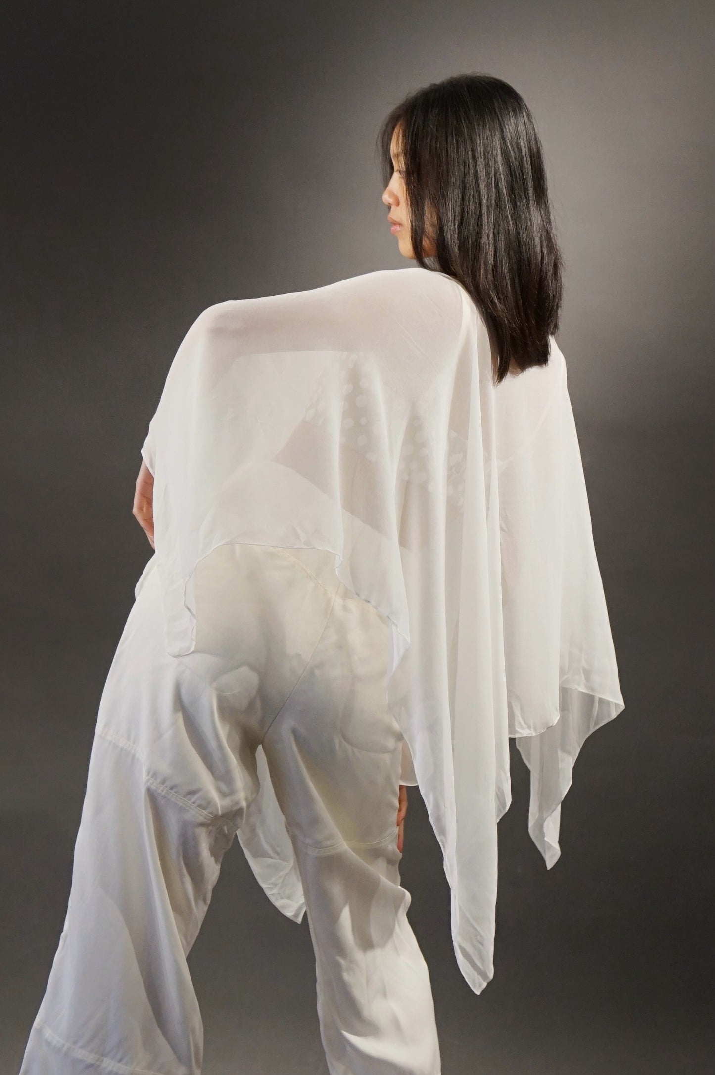 Mistral Cape White