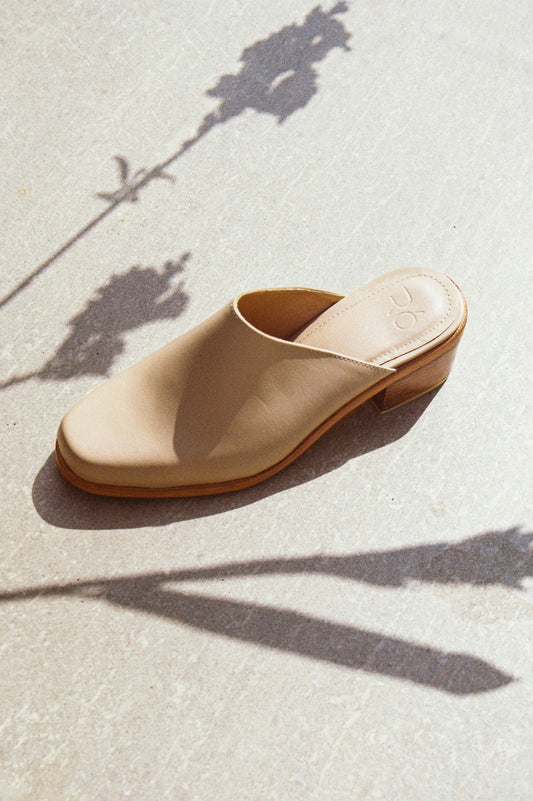 Áraw x Rô Heeled Mules Nude