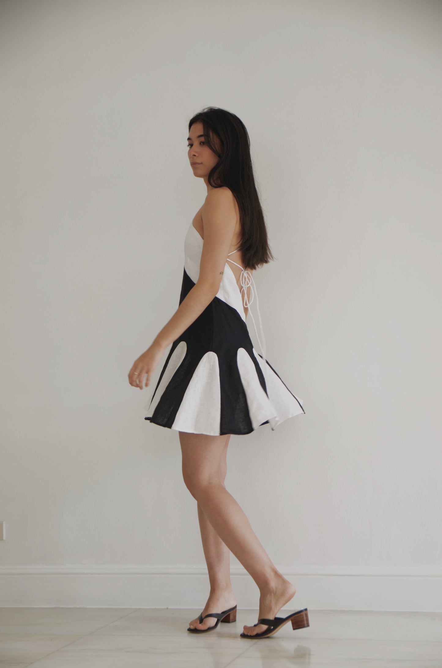 Contrast Calypso Dress Black White