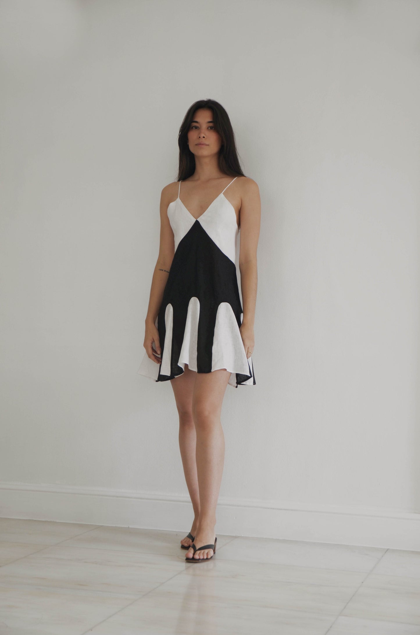 Contrast Calypso Dress Black White