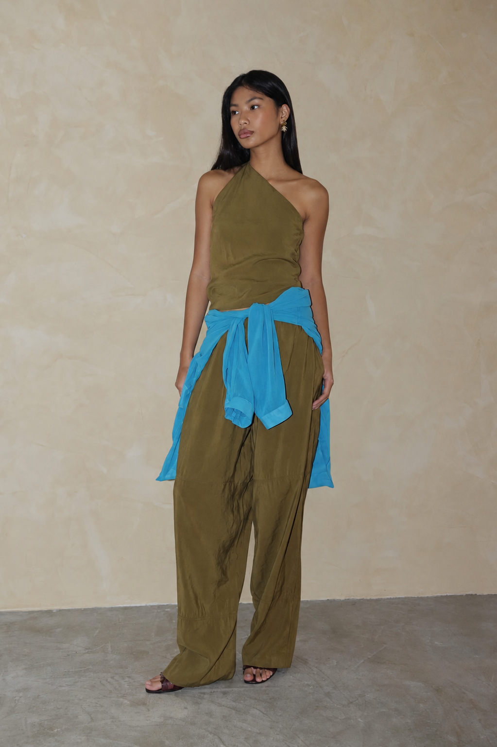 Oblique Top Caper
