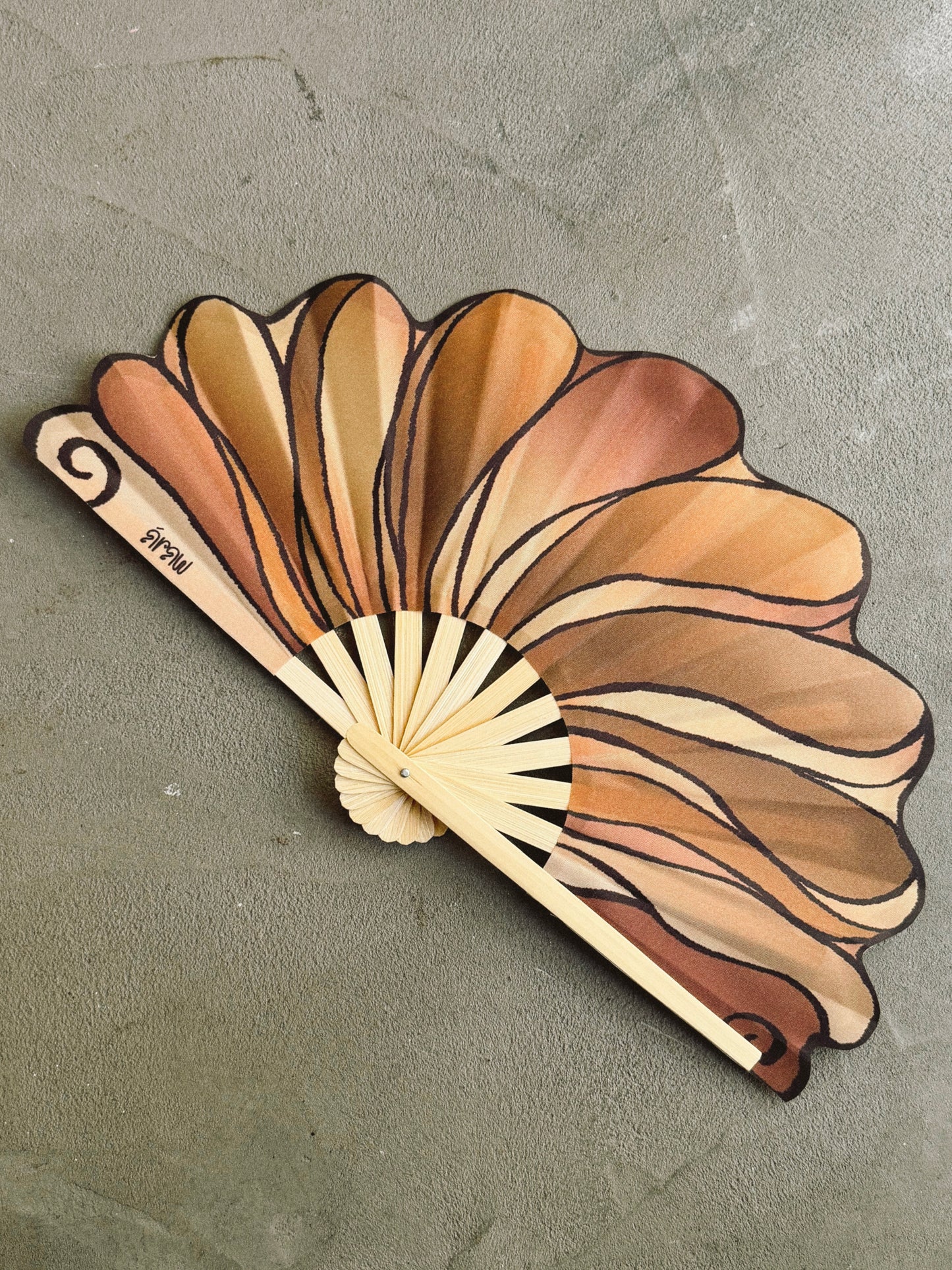 Áraw Pamaypay Amber