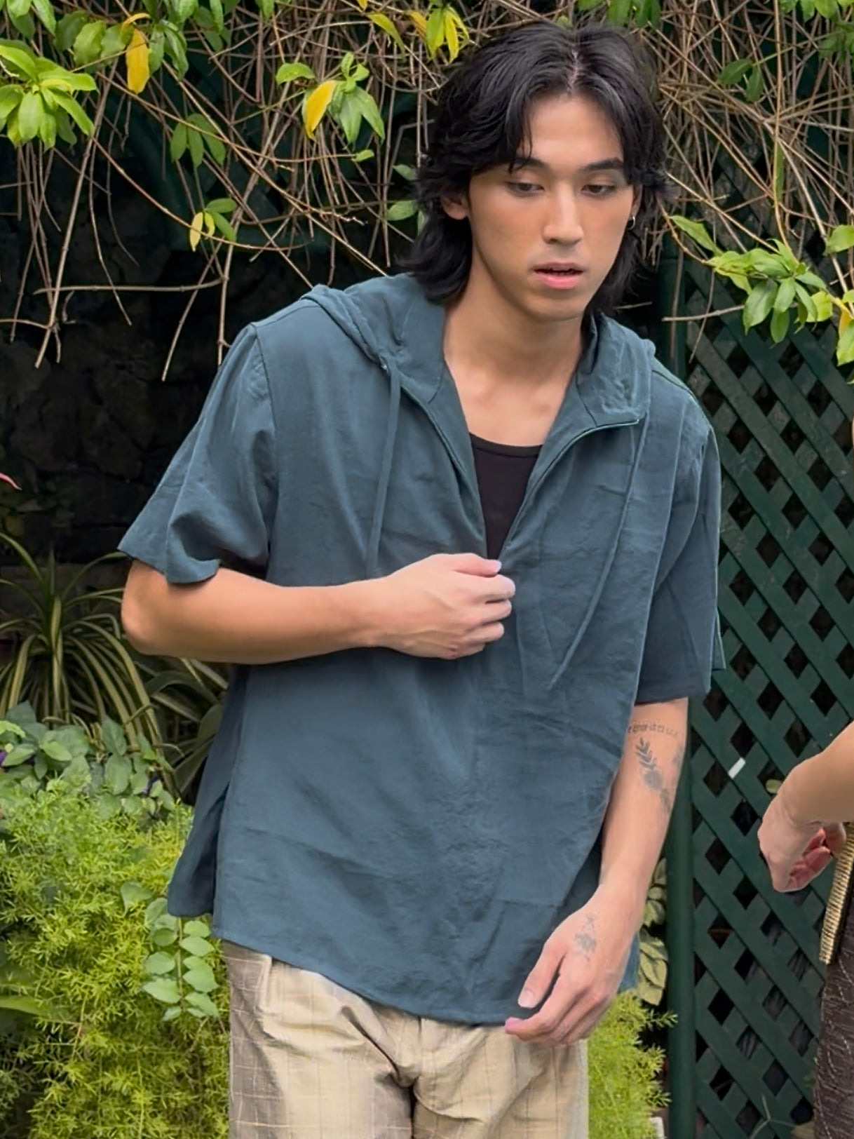 Hooded Volley Shirt Pine